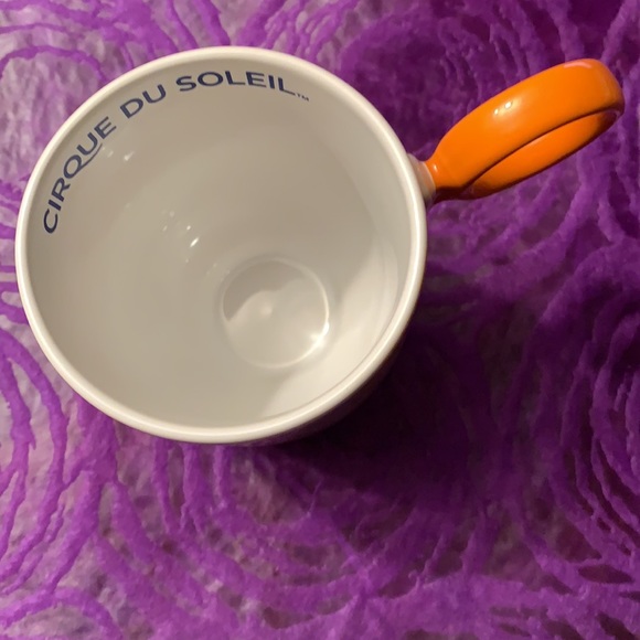 CIRQUE DU SOLEIL Asymmetrical Yellow Orange Sun Ring Handle Coffee Cup Mug 14oz - Picture 2 of 11
